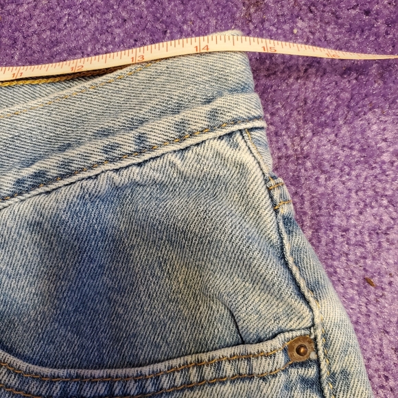 Vintage Levi's high rise distressed cutoff shorts - Picture 14 of 15